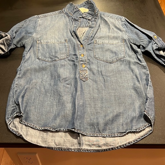 Cloth & Stone jean top - Picture 1 of 5